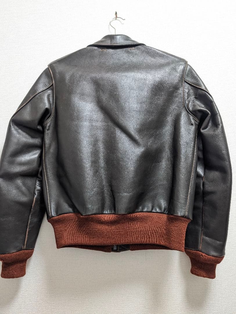 大幅値下☆希少Ｍ品番☆バズリクソンズ A-2 エアロレザー 赤リブ 馬革 36