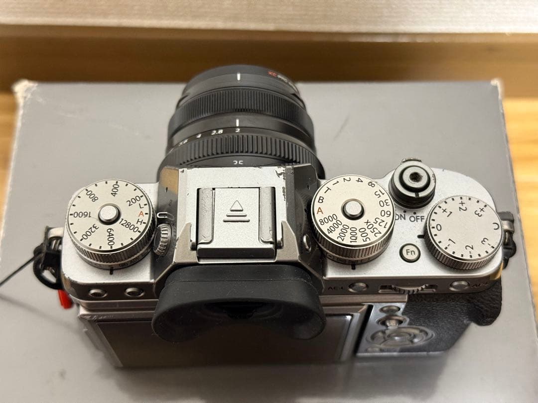 FUJIFILM X-T2とXF35mmF2 R WR パワーグリップのセット