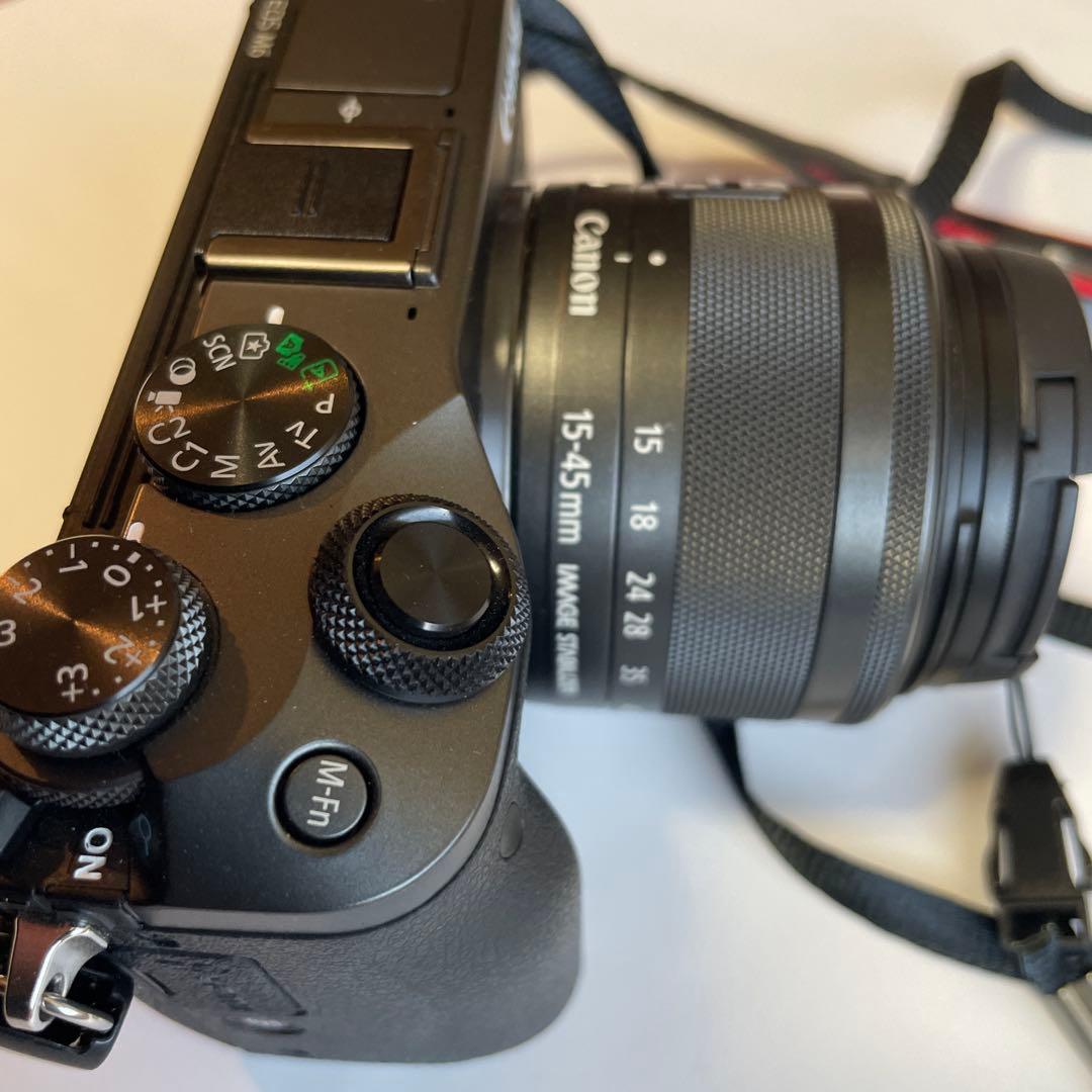 キャノン(Canon) EOS M6 カメラ　レンズ付き