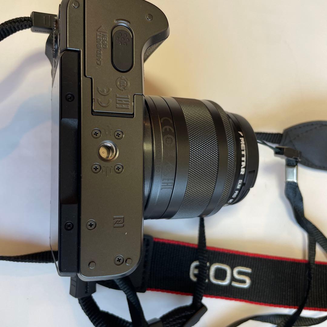 キャノン(Canon) EOS M6 カメラ　レンズ付き