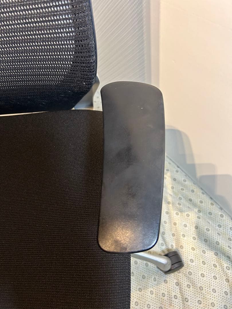 オカムラ　バロン　エクストラハイバック　ブラック　２０１１年製（１０／１６）