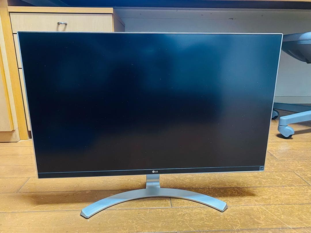 LG 27UD68-W ディスプレイ