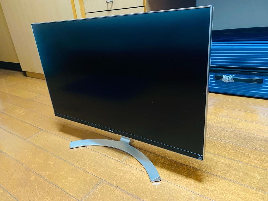 LG 27UD68-W ディスプレイ