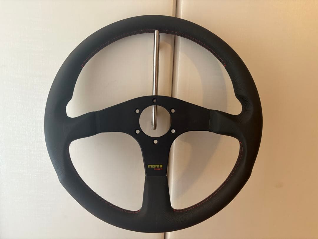 momo TUNER ステアリング