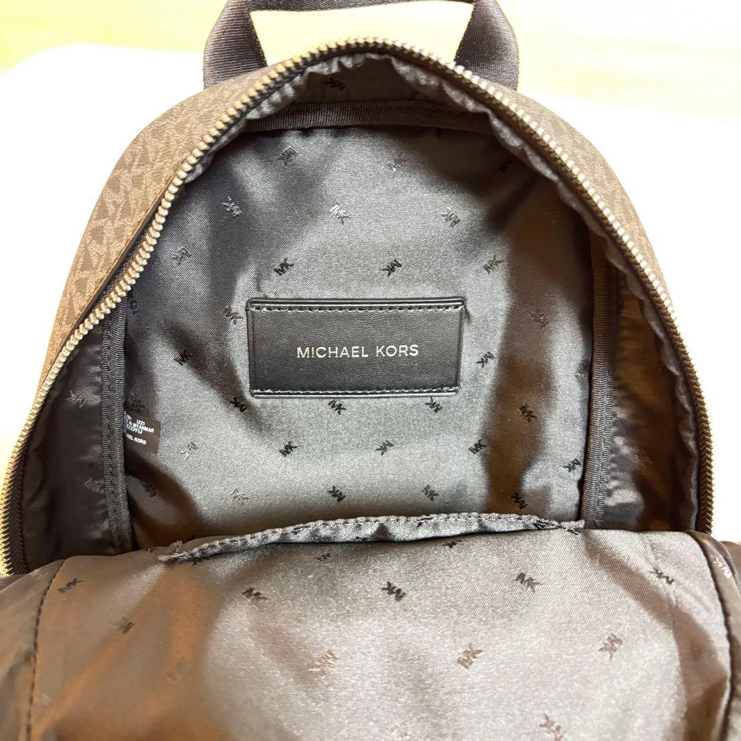 新品同様 MICHAEL KORS ボディーバッググレー/ブラック