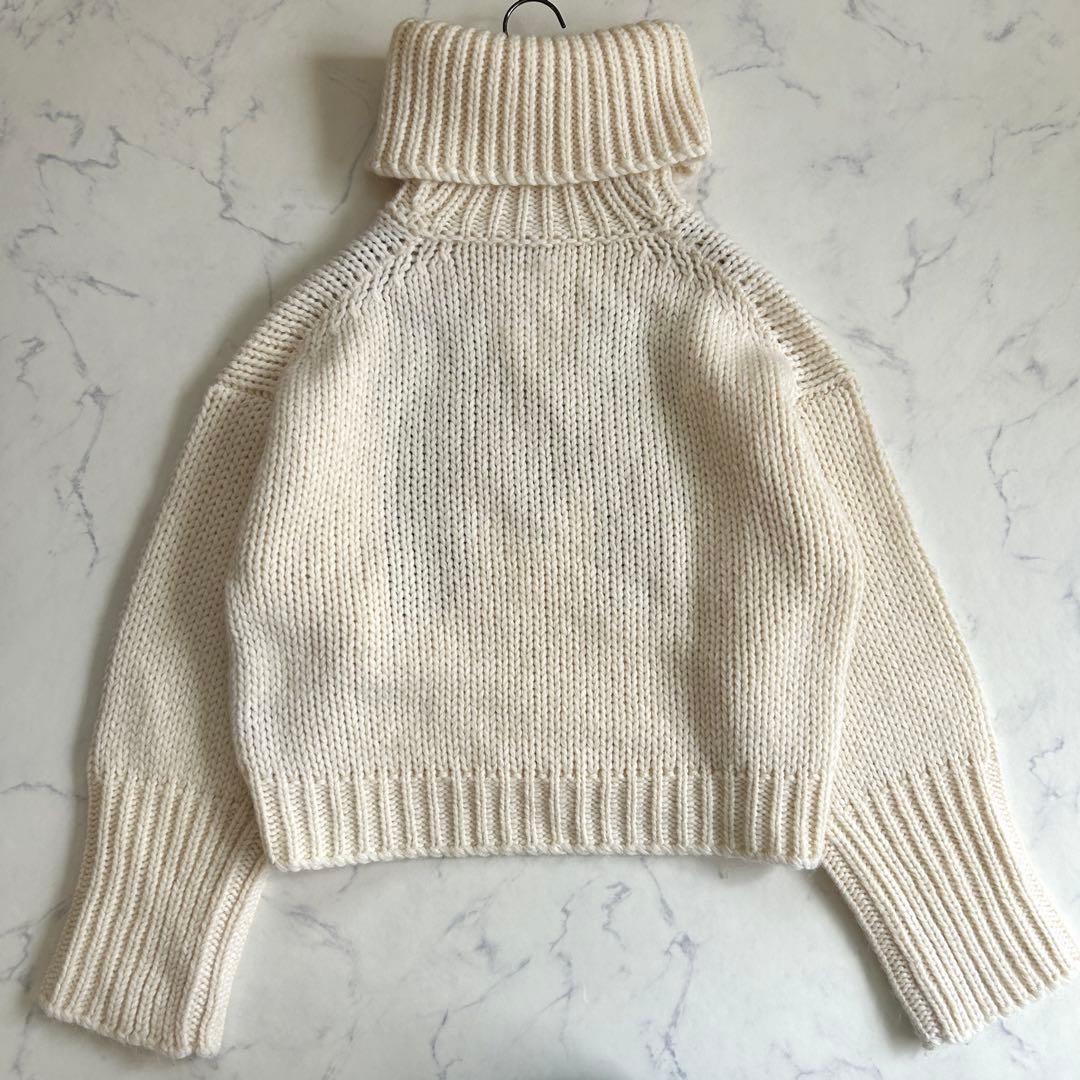 美品 モンクレール 高級アルパカ混 ビッグ「M」ロゴ タートルネック ニット