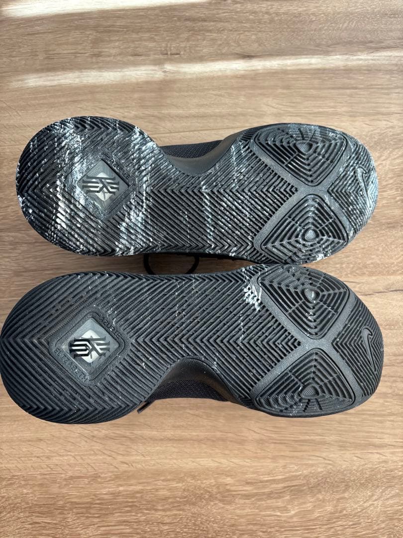 NIKE KYRIE 3 EP ナイキ カイリー3 バッシュ 27cm