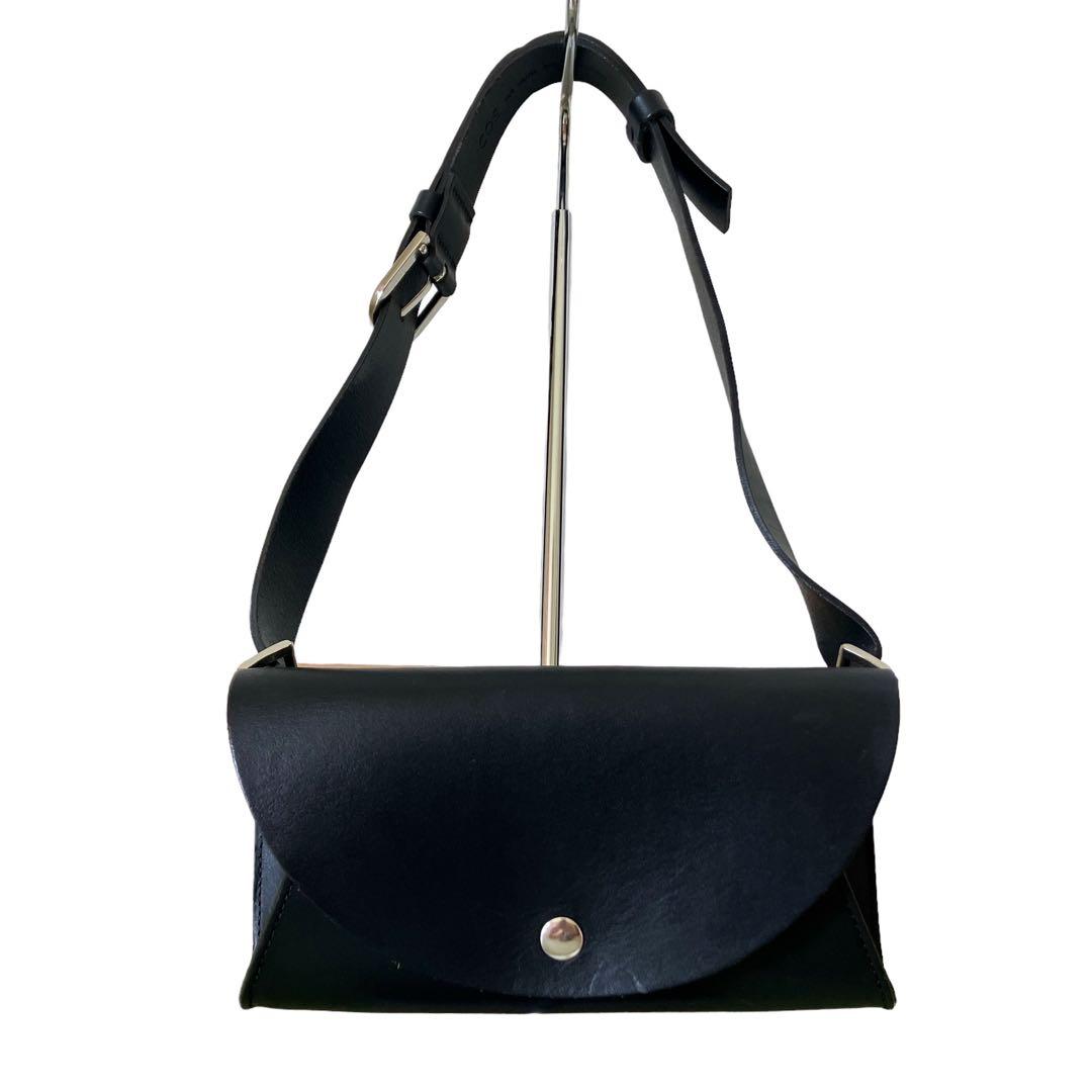 【希少型】COS レザー ベルトバッグ ブラック