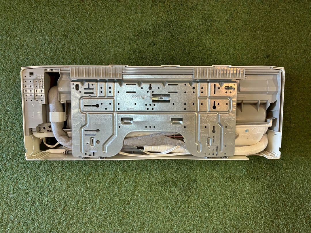 1945 パナソニック【CS-J221D-W】2021年 6畳 エアコン 中古