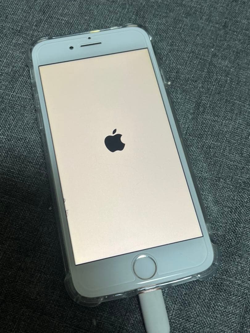 Apple iPhone 8 シルバー 本体64GB