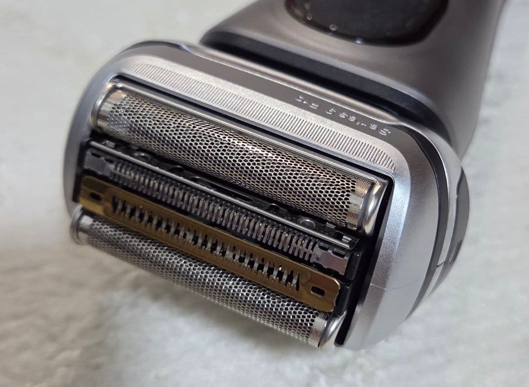 ブラウン 電気シェーバー シリーズ9 PRO+ 髭剃り 9555cc 洗浄機付