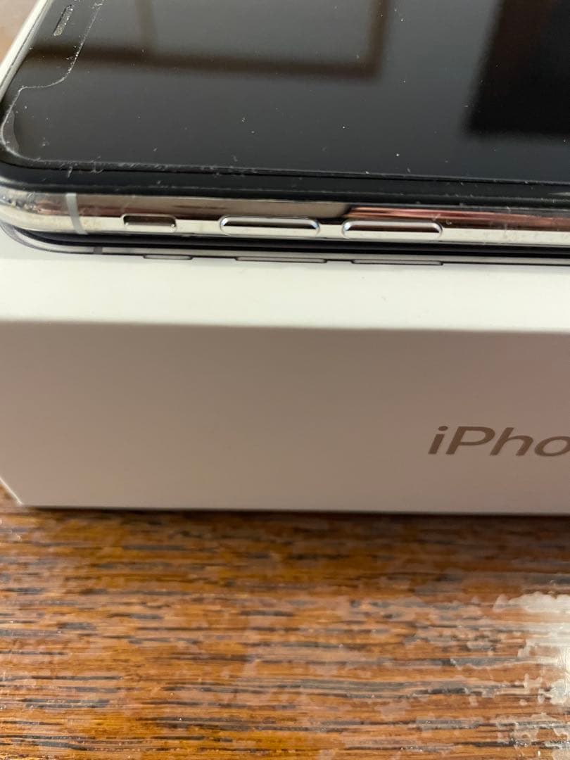 ★★★　Apple iPhone X 64GB シルバー　中古　★★★