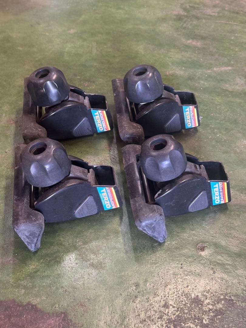 TERZO　ルーフボックス　中古品　引き取り限定