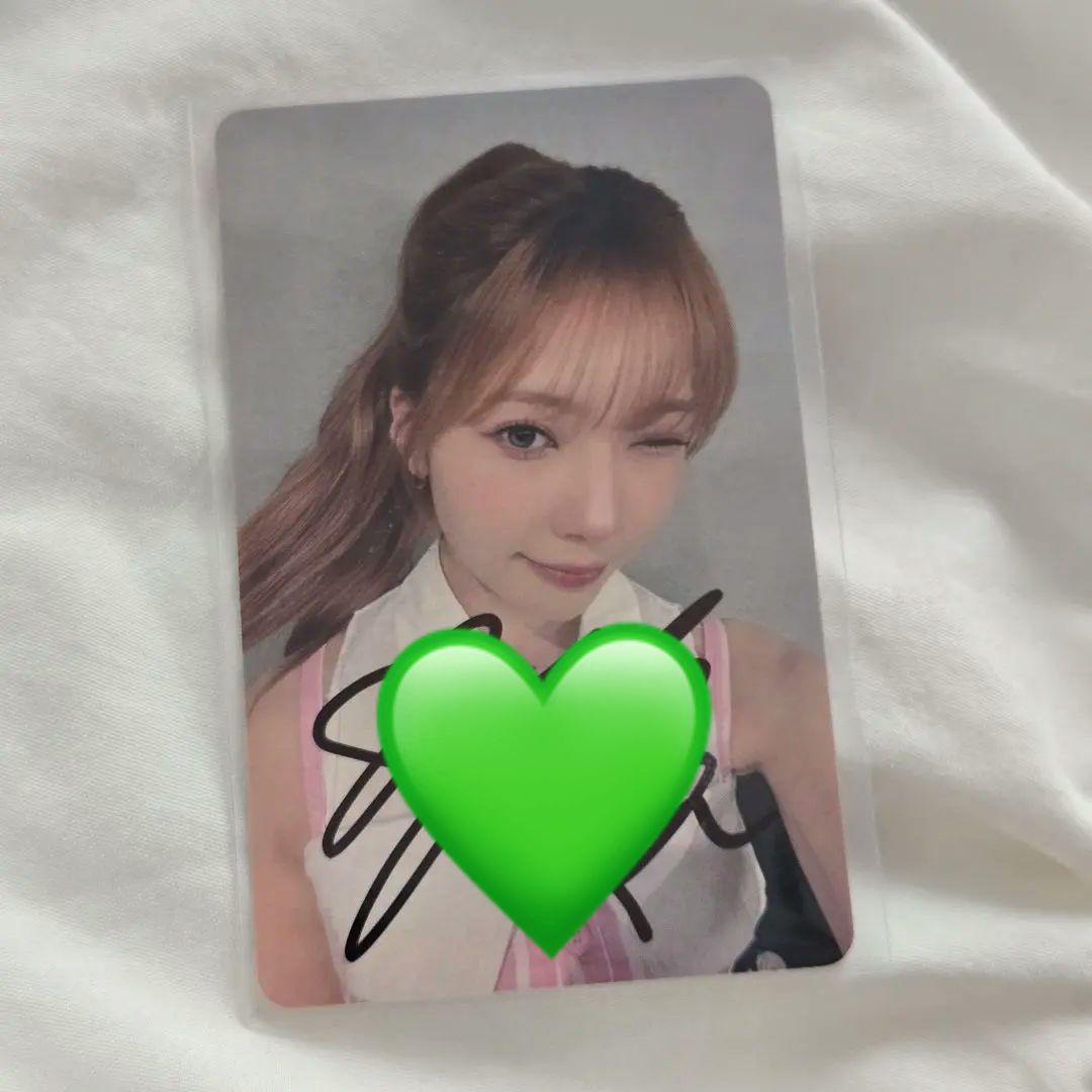 NiziU 香港　ファンコン　ファンミ サイン　トレカ　マユカ