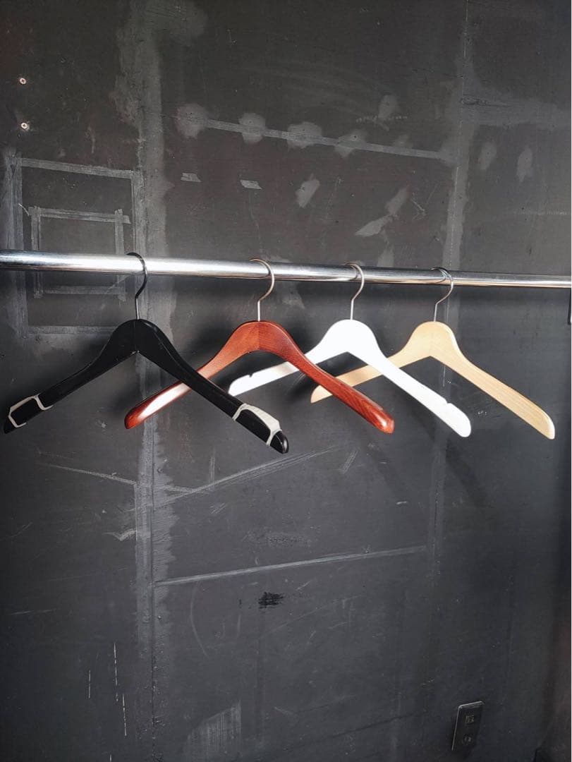 木製ハンガー　ハンガーまとめ売り　ハンガー　ブラック　黒　100本　4色