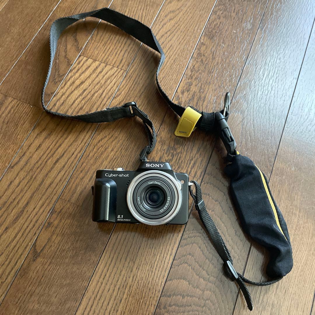 SONY Cyber-shot 8.1MP 道具として使えるCCDレトロコンデジ