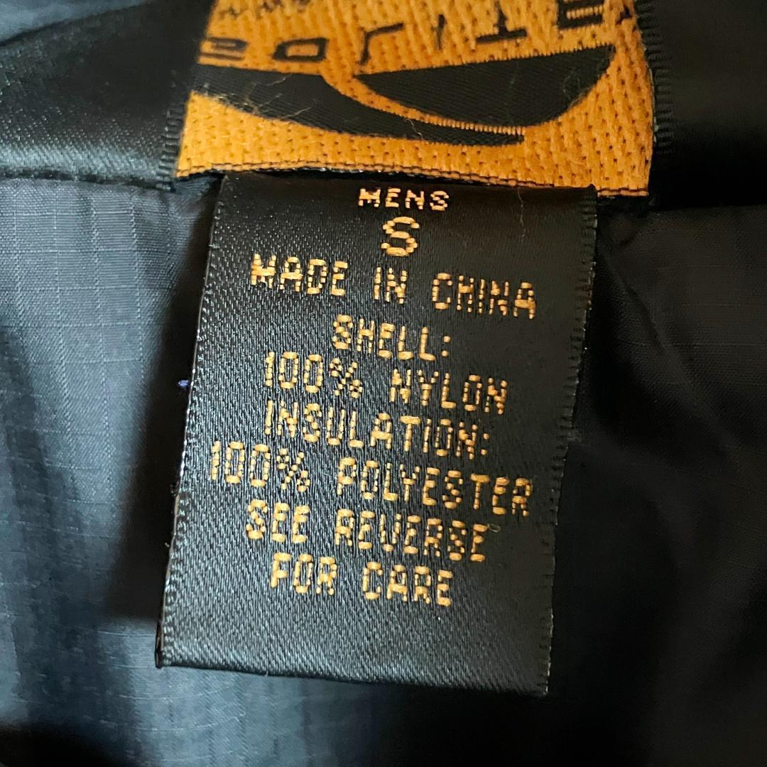 GOLITE　中綿ジャケット　長袖　ブラック　無地　フーディー　ジップアップ