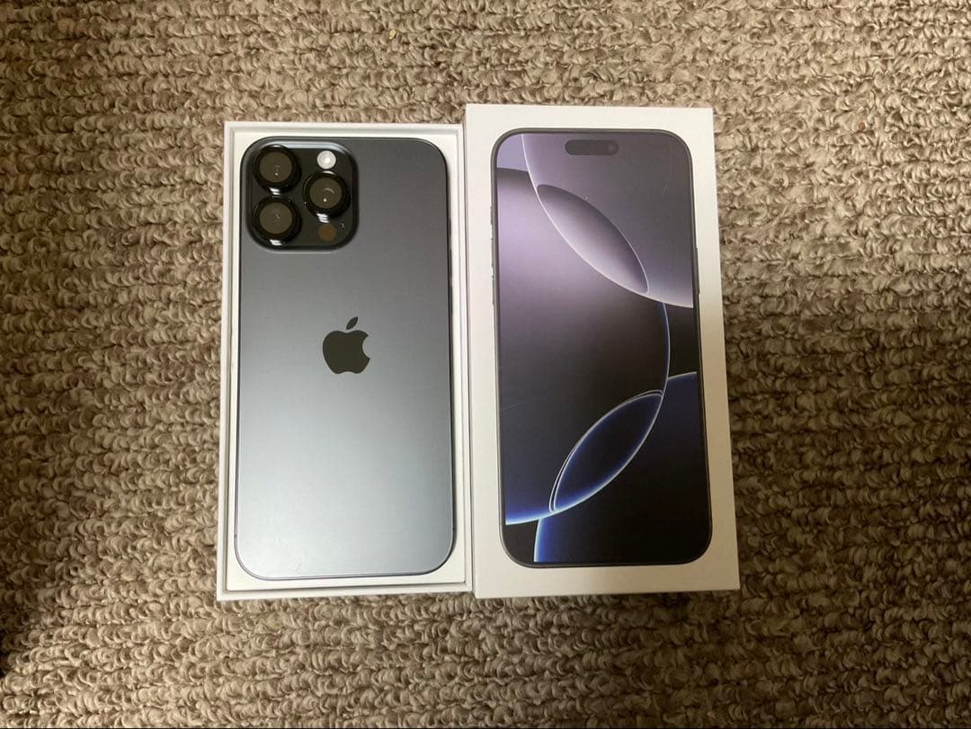 Apple iPhone16 ProMax 1BT ブラックチタニウム 本体