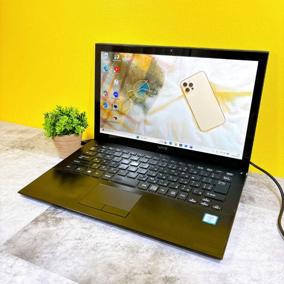 小型軽量❣ⅰ7✨メモリ16GB✨SSD512GB✨タッチパネル カメラWin11