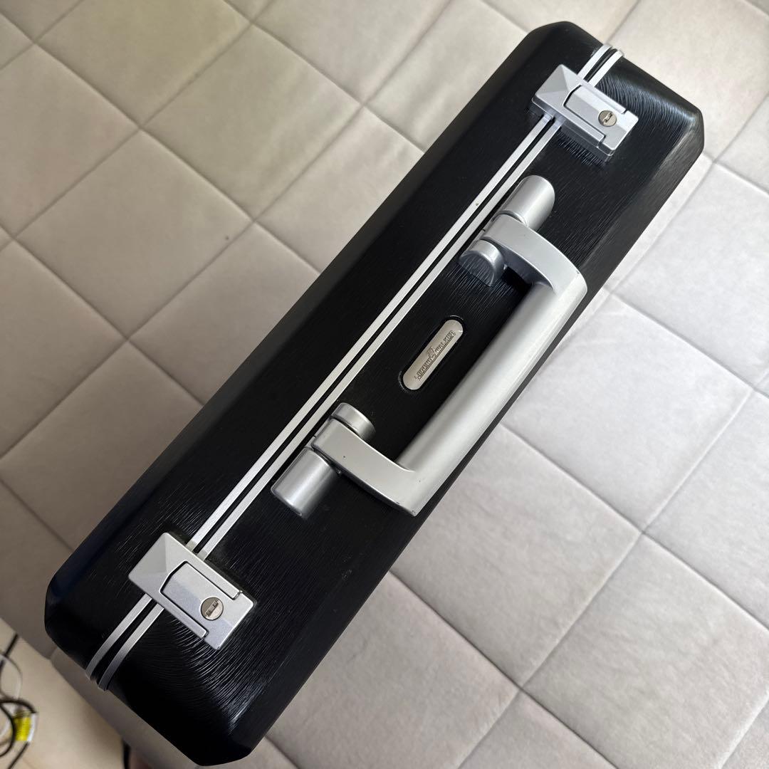 【美品】LEGEND WALKERアタッシュケースブラック鍵2個/ショルダー付き