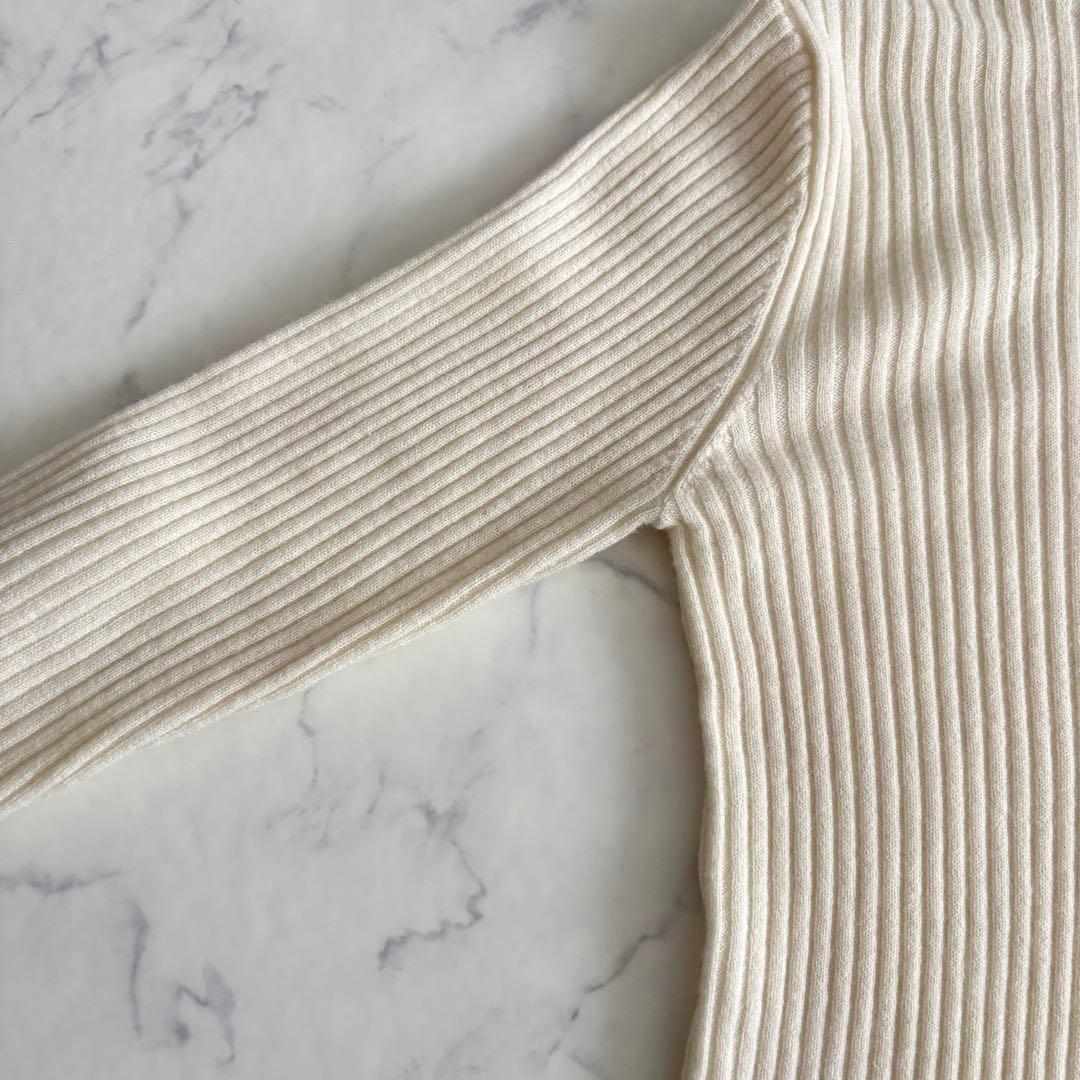 Cygne シーニュ 袖フリルタートルニット lily ホワイト