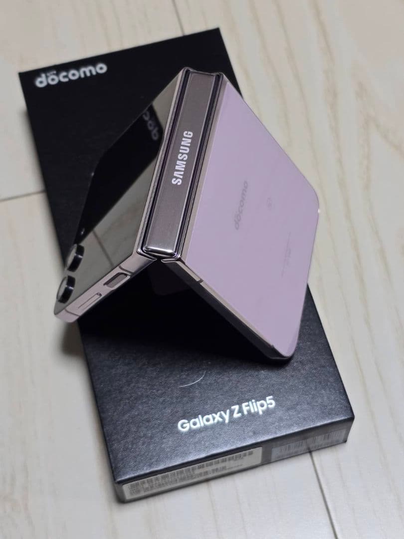 Galaxy Z Flip5 docomo256GB ラベンダー極極極極極美品