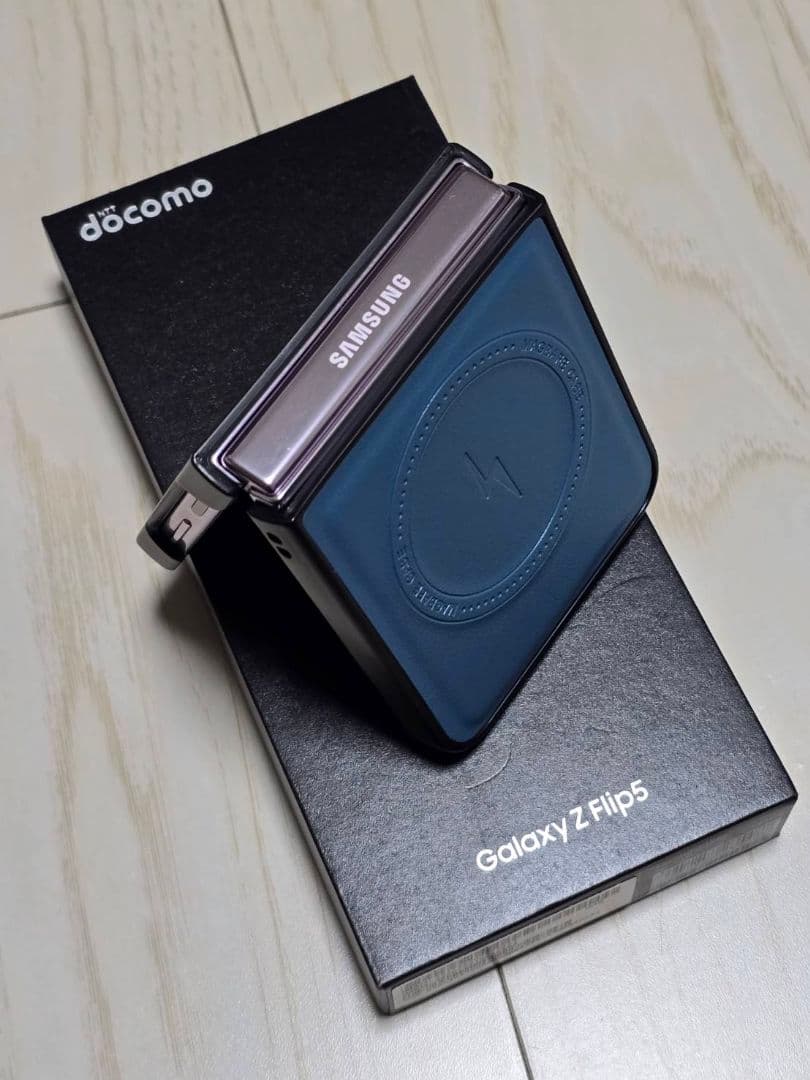 Galaxy Z Flip5 docomo256GB ラベンダー極極極極極美品