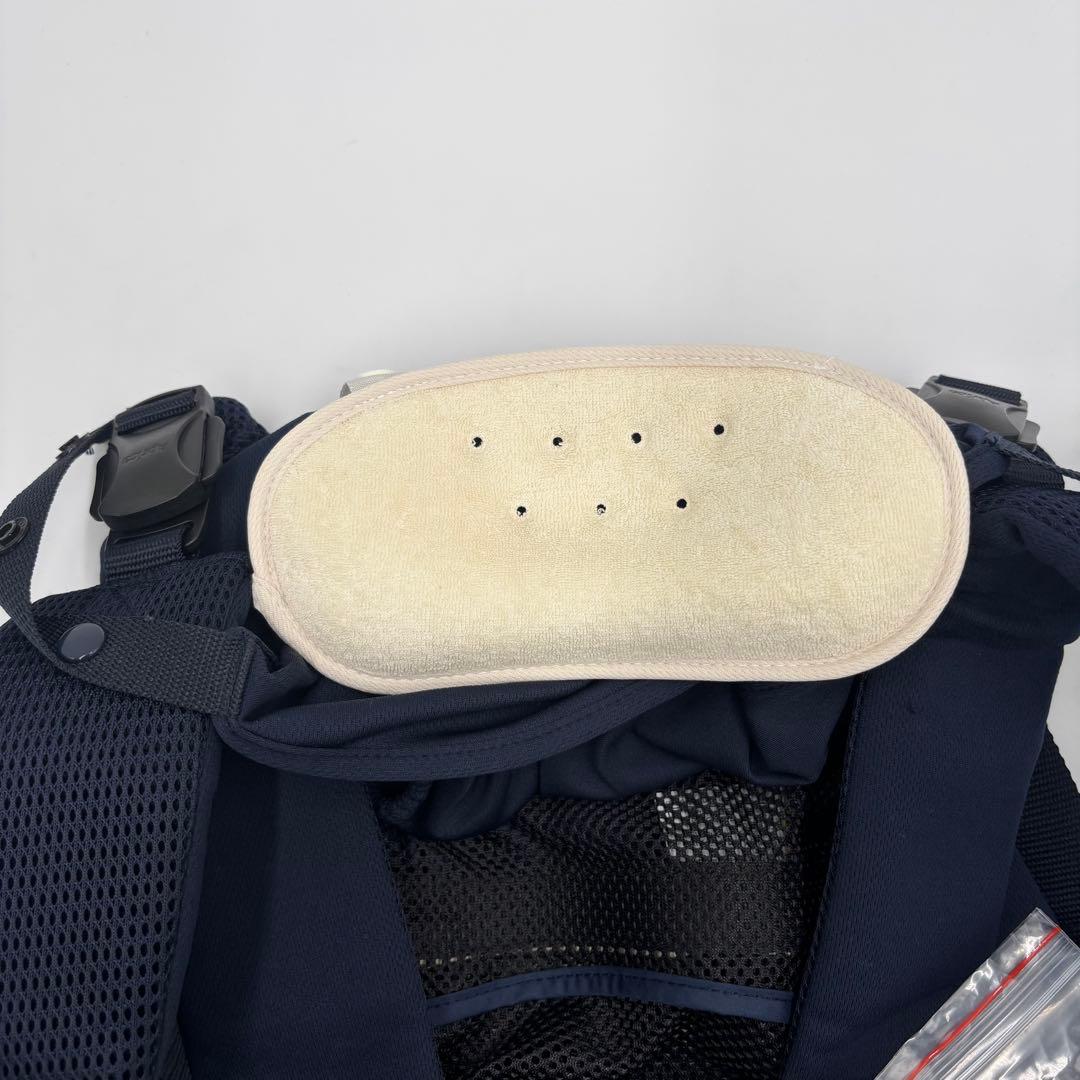 【値下げ】完品 アップリカ ラクリス ネイビー抱っこ紐 メッシュ