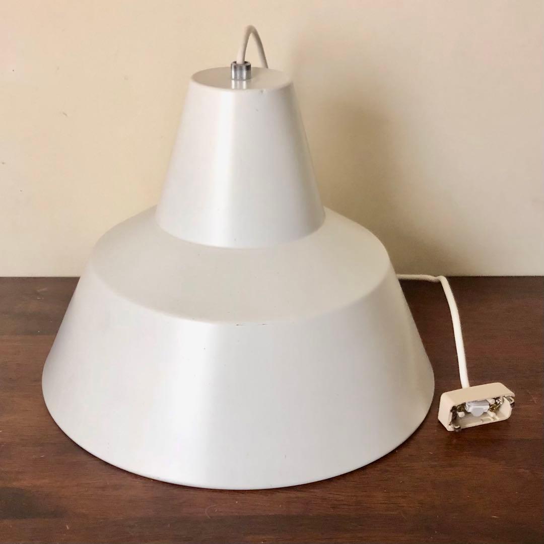 デンマーク　北欧ビンテージ　ミルキーホワイト　ペンダントランプ