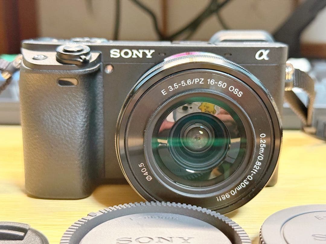 【美品】SONY α6400 パワーズームレンズキット ILCE-6400L