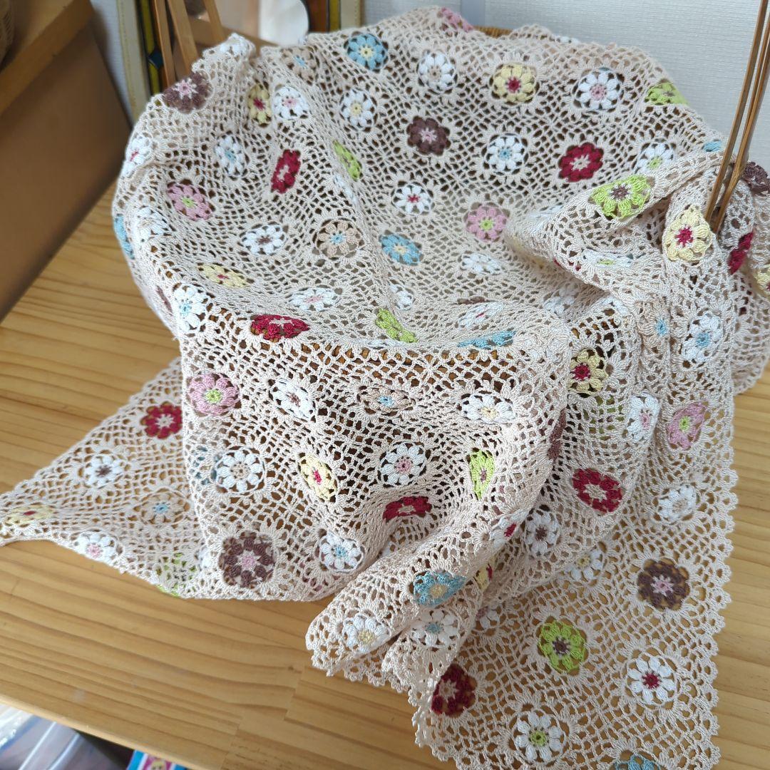カラフル＆白花モチーフ　マルチカバー　クロス　レース編み