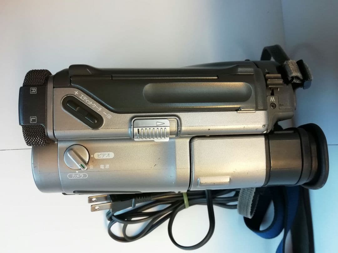 SONY ビデオカメラ Handycam CCD-TR1　(VideoHi8)