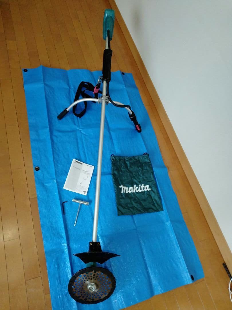 マキタ makita 充電式草刈機 MUR182UD 草刈り機