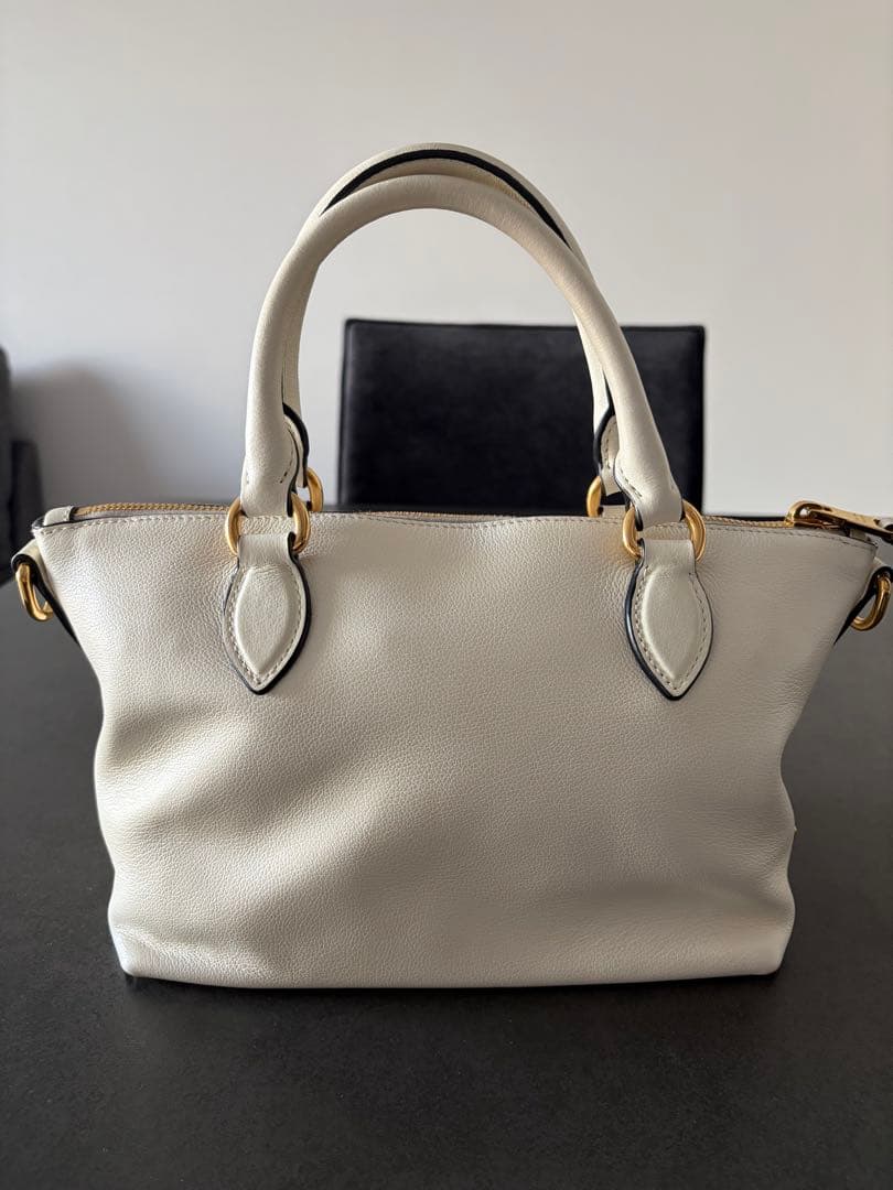 【美品】PRADA ホワイトレザーハンドバッグ