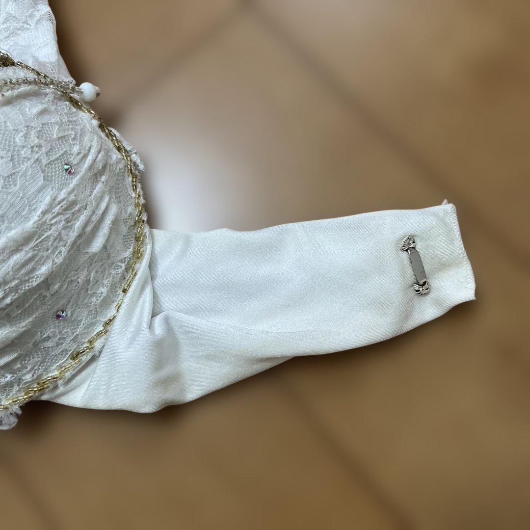 ベリーダンス 衣装　白　ホワイト　セットアップ