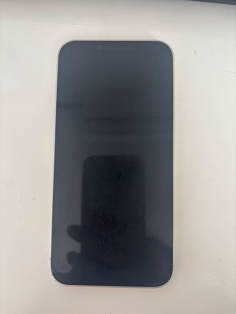 Apple iPhone 13 ホワイト 本体 箱と充電コード付き