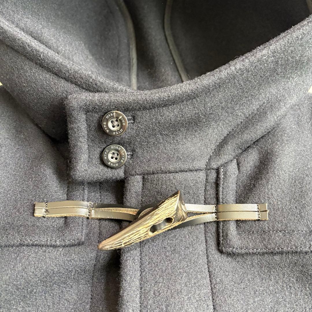 新品未着用 HYKE ハイク ダッフルコート ブラック　2