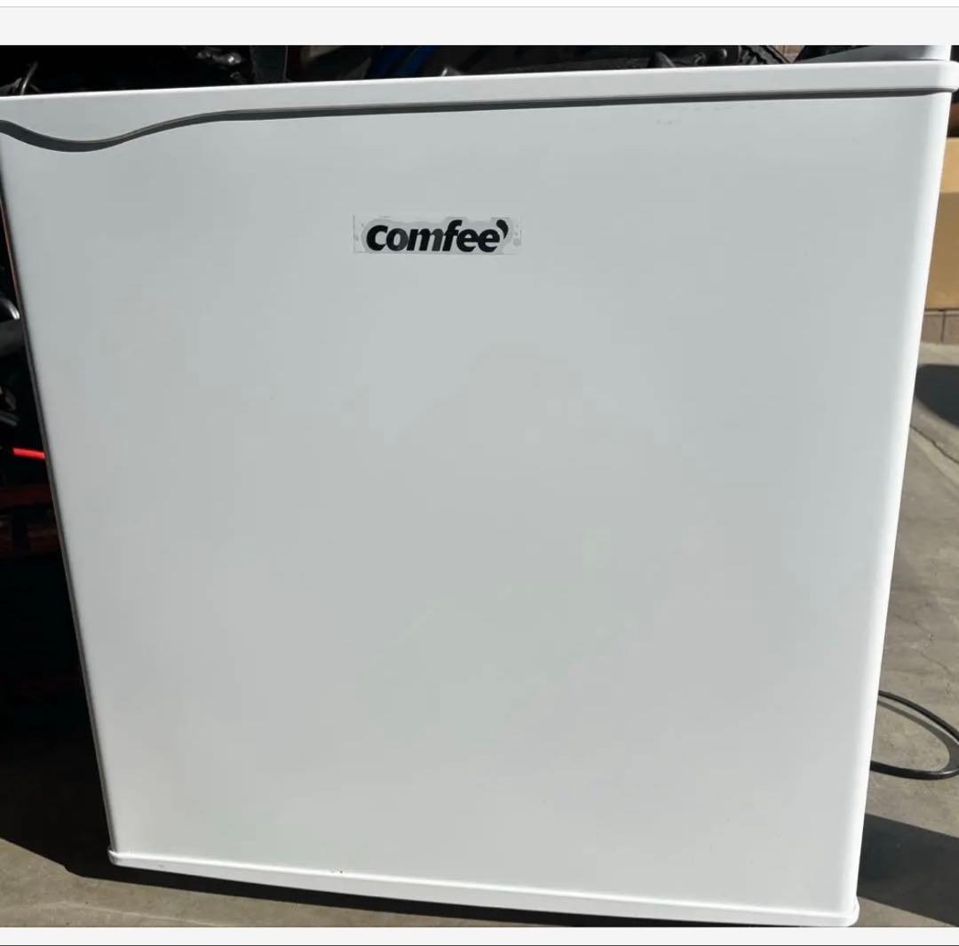 早い者勝ち　美品　２０２５年製　comfee 45L 冷蔵庫 RCD45WHE