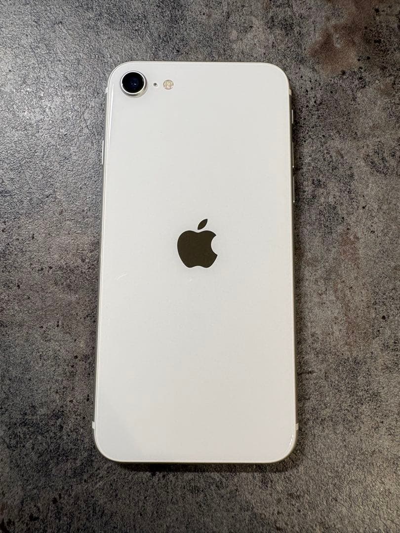 Apple iPhone SE 第二世代 ホワイト イヤフォン付き