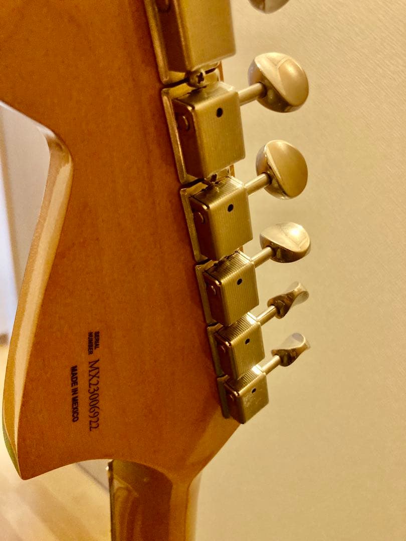 ギター Fender Vintera60s Jaguar Ocean Turquoise