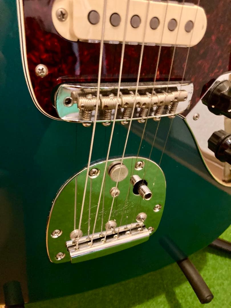 ギター Fender Vintera60s Jaguar Ocean Turquoise