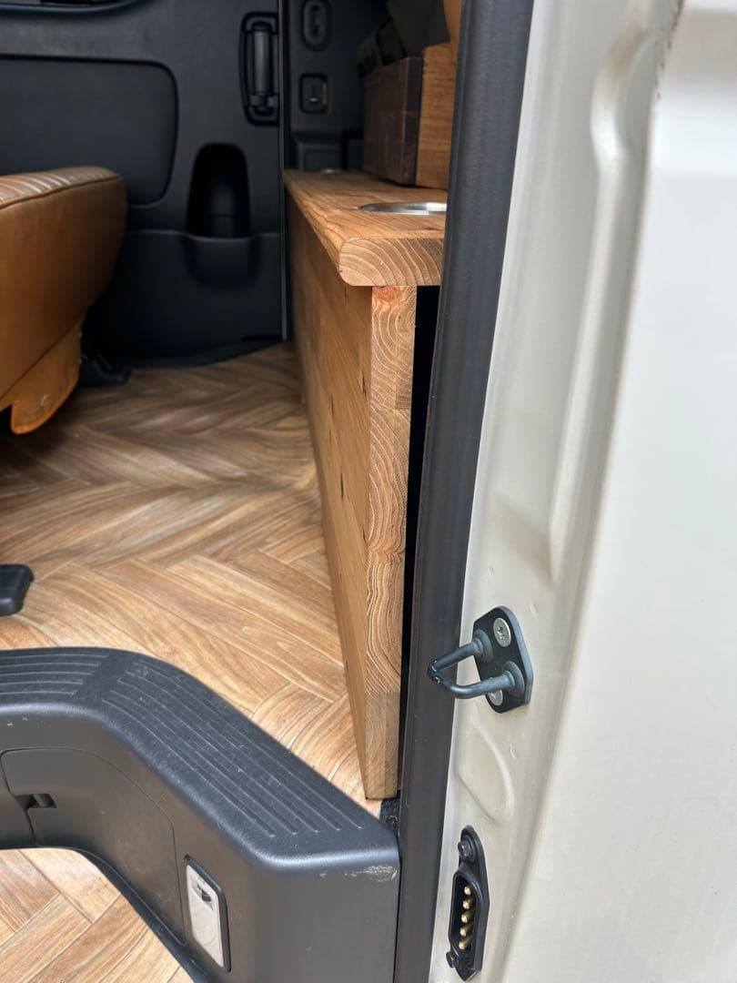 #102 ei　テーブル