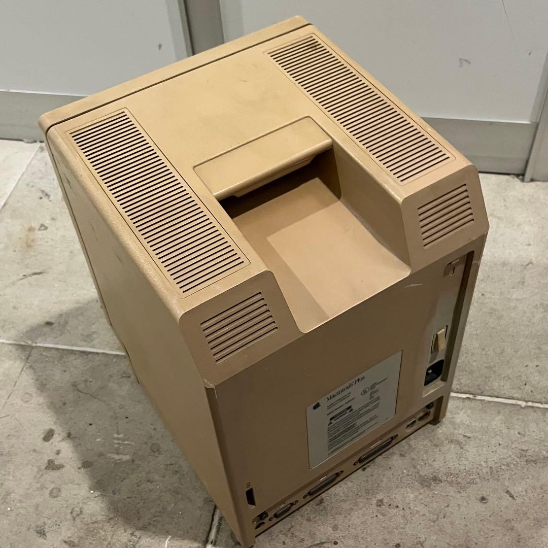 Apple　Macintosh Plus 1Mb