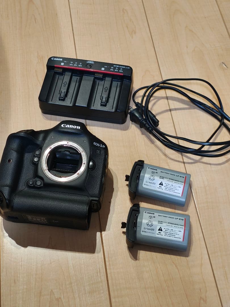 Canon EOS-1D X デジタル一眼レフカメラ 本体＋バッテリー×2