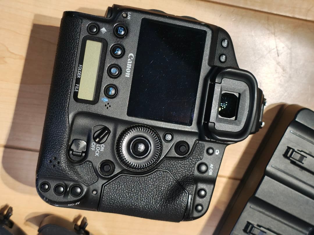 Canon EOS-1D X デジタル一眼レフカメラ 本体＋バッテリー×2