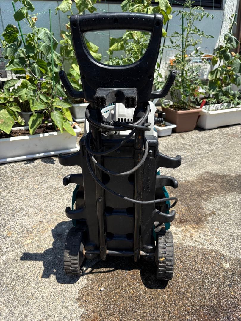 マキタ　高圧洗浄機　MHW720