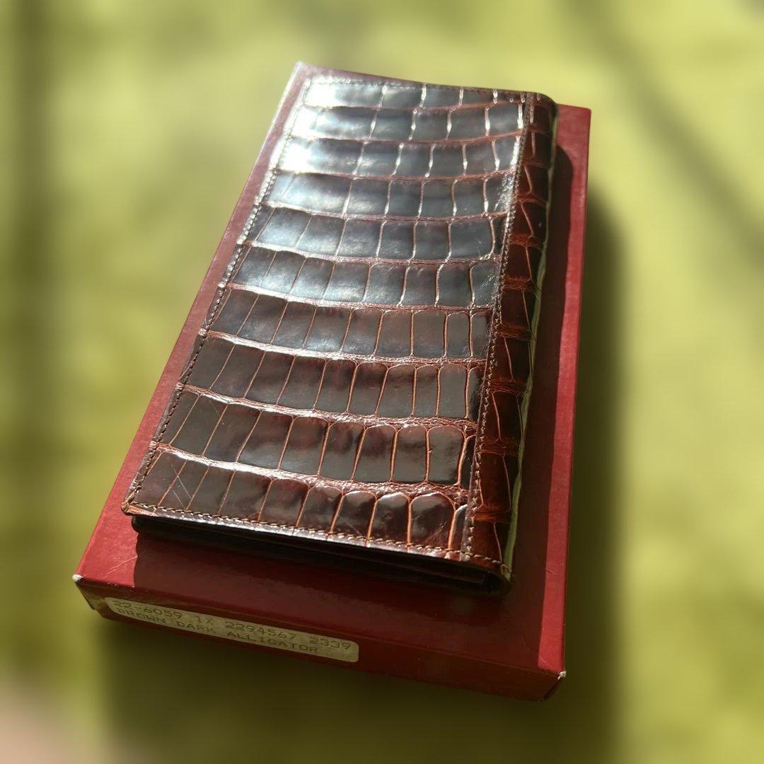 フェラガモ　Salvatore Ferragamo クロコダイルレザー 長財布