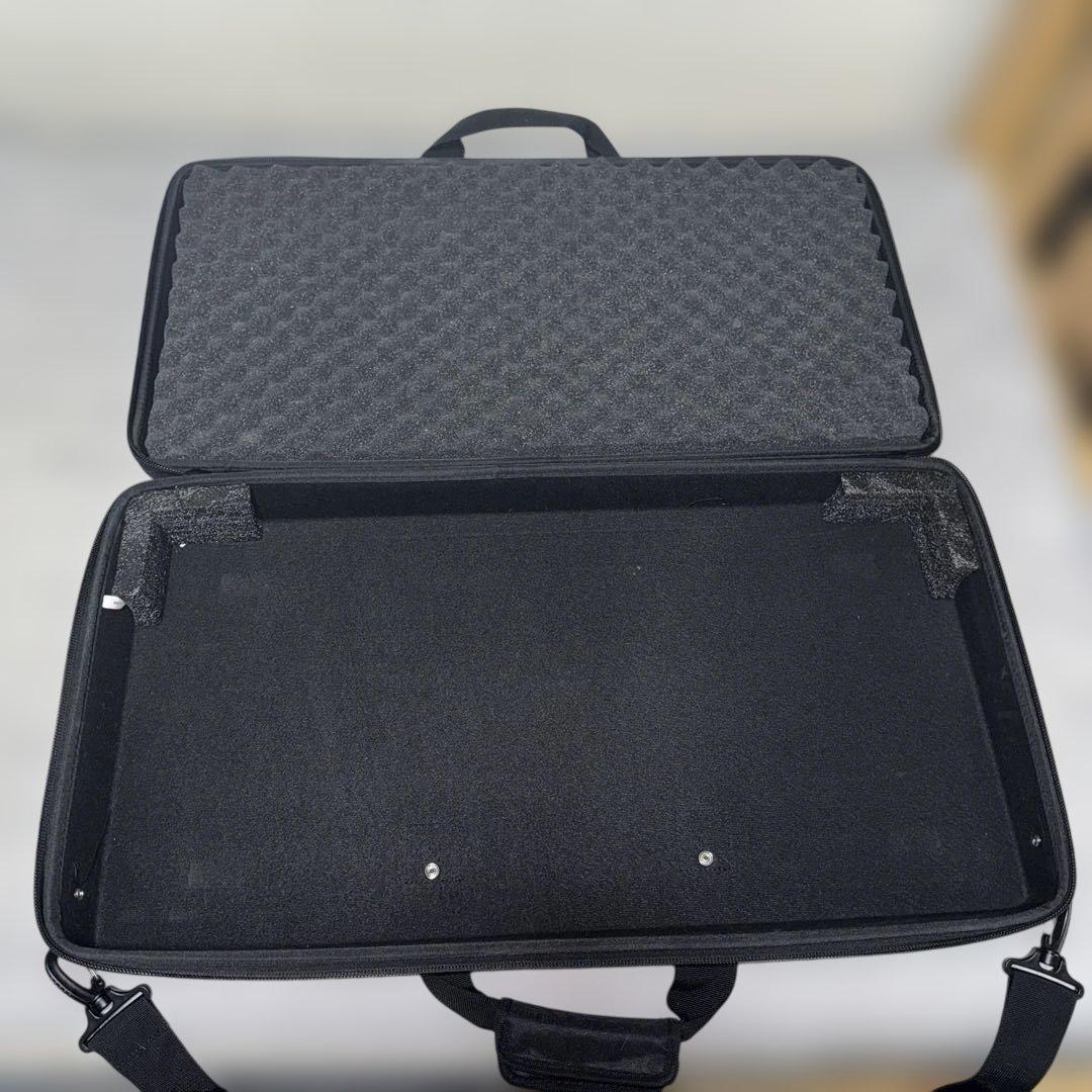 【F太】　DDJ-FLX6 持ち運び用ケース　箱付き　コントローラー