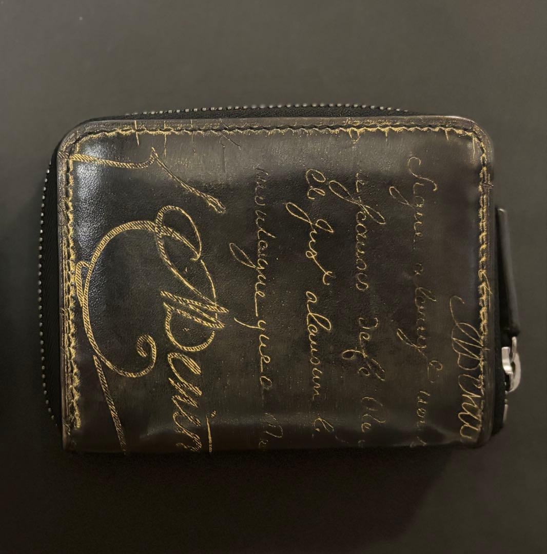 ベルルッティ ワパ カリグラフィ ゴールデンパティーヌ ケース