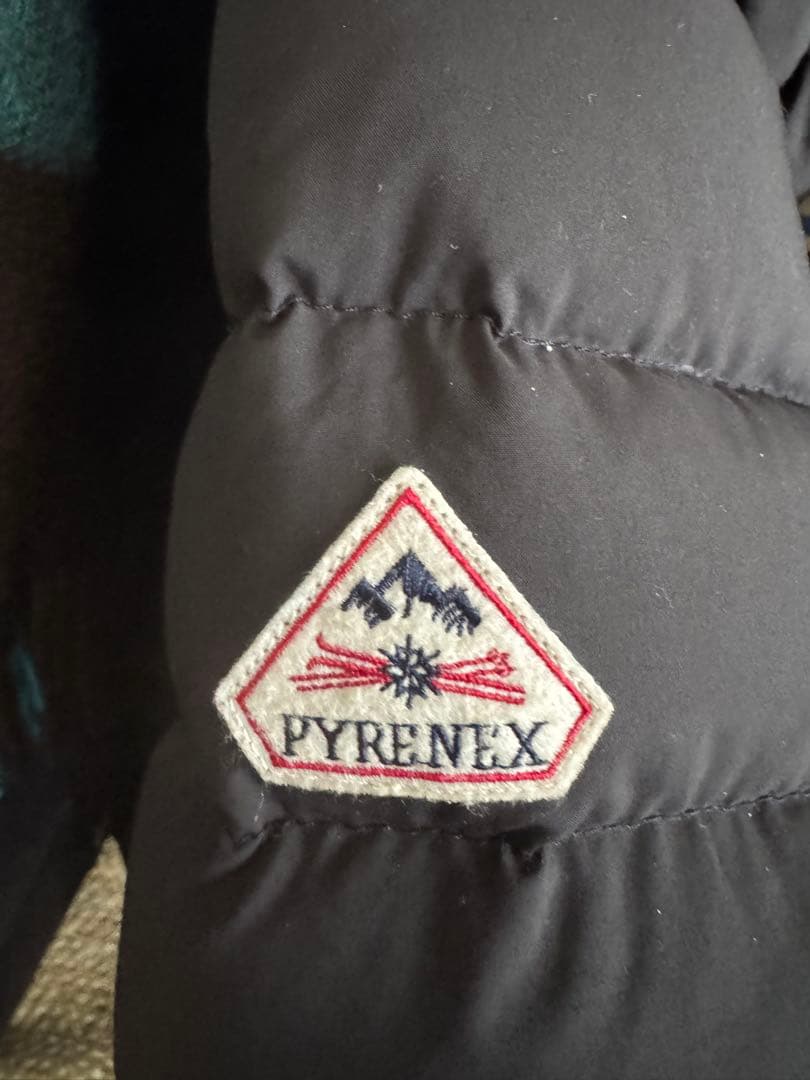 PYRENEX ブラックダウンジャケット 40サイズ